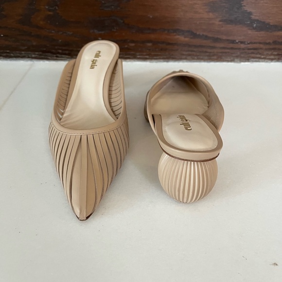 Cult Gaia beige spherical kitten heel - Picture 3 of 3